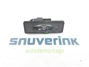 Usagé Eclairage immatriculation Renault Clio V (RJAB) 1.0 TCe 90 12V Prix sur demande proposé par Snuverink Autodemontage