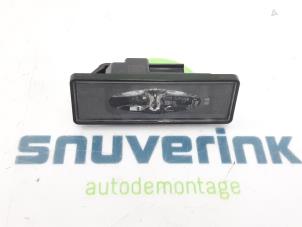 Usagé Eclairage immatriculation Renault Clio V (RJAB) 1.0 TCe 90 12V Prix sur demande proposé par Snuverink Autodemontage