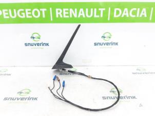 Used Antenna Renault Clio V (RJAB) 1.0 TCe 90 12V Price on request offered by Snuverink Autodemontage