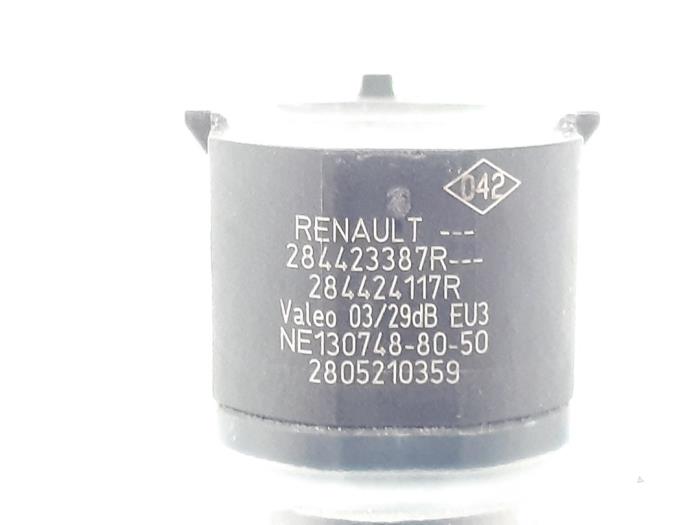 PDC Sensor van een Renault Clio V (RJAB) 1.0 TCe 90 12V 2021