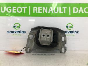 Used Gearbox mount Citroen C4 Picasso (3D/3E) 1.2 12V PureTech 130 Price on request offered by Snuverink Autodemontage