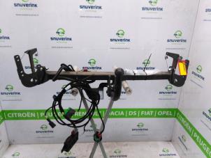 Used Towbar Citroen C4 Picasso (3D/3E) 1.2 12V PureTech 130 Price on request offered by Snuverink Autodemontage