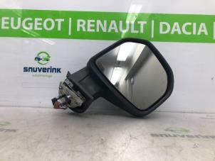 Used Wing mirror, left Peugeot Partner (GC/GF/GG/GJ/GK) 1.6 HDI 75 16V Price € 54,45 Inclusive VAT offered by Snuverink Autodemontage
