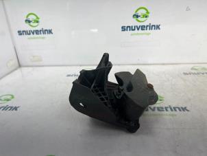 Used Gear-change mechanism Peugeot Partner (GC/GF/GG/GJ/GK) 1.6 HDI 75 16V Price € 54,45 Inclusive VAT offered by Snuverink Autodemontage
