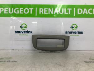 Gebrauchte Armaturenbrett Teil Renault Twingo II (CN) 1.2 Preis auf Anfrage angeboten von Snuverink Autodemontage