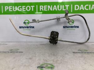 Used Rear window mechanism 2-door, right Peugeot 205 CJ,CT,CTi (741B/20D) 1.9 CTi Price on request offered by Snuverink Autodemontage