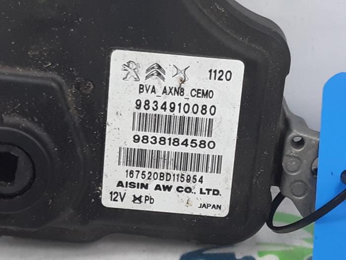 Position switch automatic gearbox from a Peugeot 3008 II (M4/MC/MJ/MR) 1.6 16V PureTech 180 2021