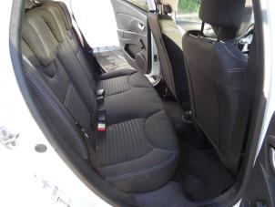 Begagnade Baksätesbänk Renault Clio IV Estate/Grandtour (7R) 0.9 Energy TCE 90 12V Pris € 424,98 Marginaltabell erbjuds av Snuverink Autodemontage