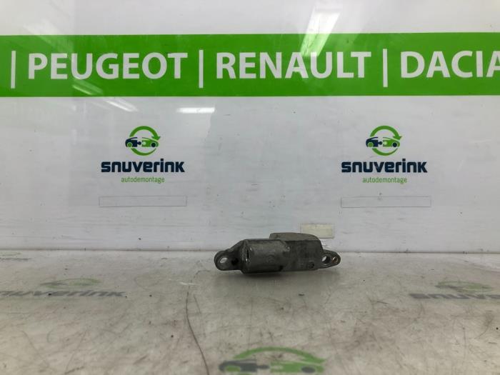 Used Alternator upper bracket Citroen C3 (SX/SW) 1.2 Vti 12V PureTech Price € 34,98 Margin scheme offered by Snuverink Autodemontage