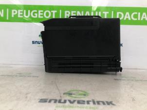 Used Battery box Citroen C3 (SC) 1.6 HDi 92 Price € 30,00 Margin scheme offered by Snuverink Autodemontage