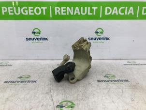 Used Gearbox mount Citroen C3 (SC) 1.6 HDi 92 Price on request offered by Snuverink Autodemontage
