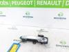 Türgriff 2-türig links van een Peugeot 108, 2014 1.0 12V, Fließheck, Benzin, 998cc, 51kW (69pk), FWD, 1KRFE; CFB, 2014-05, PSCFB 2014
