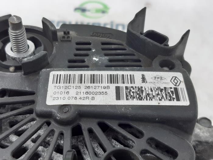 Dynamo from a Renault Clio IV (5R) 0.9 Energy TCE 90 12V 2016