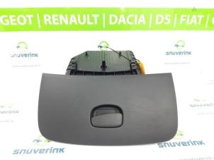 Used Glovebox Renault Clio IV (5R) 0.9 Energy TCE 90 12V Price € 30,00 Margin scheme offered by Snuverink Autodemontage