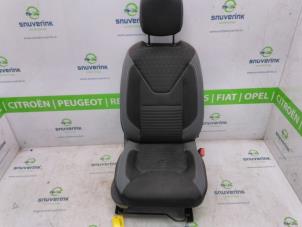Używane Fotel prawy Renault Clio IV (5R) 0.9 Energy TCE 90 12V Cena € 100,00 Procedura marży oferowane przez Snuverink Autodemontage
