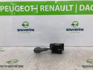 Gebrauchte Kombischalter Lenksäule Renault Twingo (C06) 1.2 Preis € 50,00 Margenregelung angeboten von Snuverink Autodemontage