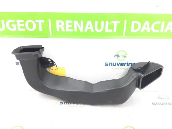 Begagnade Lufttratt Renault Megane IV Estate (RFBK) 1.5 Energy dCi 110 Pris € 25,50 Marginaltabell erbjuds av Snuverink Autodemontage