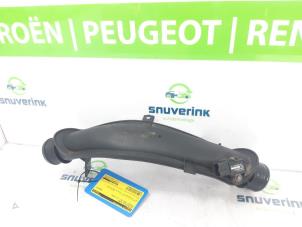 Usados Manguera intercooler Peugeot 3008 I (0U/HU) 1.6 16V THP 155 Precio de solicitud ofrecido por Snuverink Autodemontage