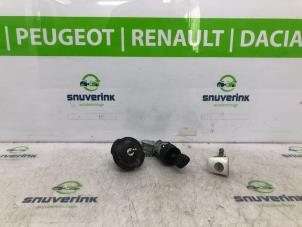 Usagé Kit serrure Peugeot 308 (4A/C) 1.4 VTI 16V Prix € 60,00 Règlement à la marge proposé par Snuverink Autodemontage