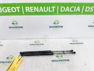Used Set of tailgate gas struts Dacia Duster (HS) 1.2 TCE 16V Price on request offered by Snuverink Autodemontage