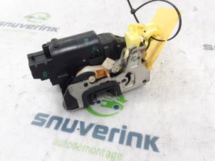 Used Rear door mechanism 4-door, right Dacia Duster (HS) 1.2 TCE 16V Price on request offered by Snuverink Autodemontage