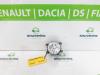 Swiatlo przeciwmgielne lewy przód z Dacia Duster (HS) 1.2 TCE 16V 2015