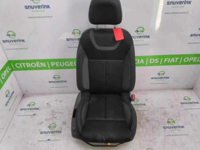 Używane Fotel prawy Citroen C4 Berline (NC) 1.2 12V PureTech 130 Cena € 66,55 Z VAT oferowane przez Snuverink Autodemontage