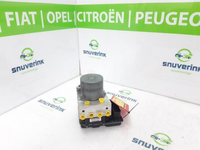 Begagnade ABS-pump Citroen C4 Berline (NC) 1.2 12V PureTech 130 Pris € 217,79 Inklusive moms erbjuds av Snuverink Autodemontage