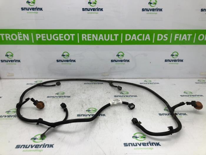 Pdc wiring harness from a Renault Captur (2R) 0.9 Energy TCE 12V 2015