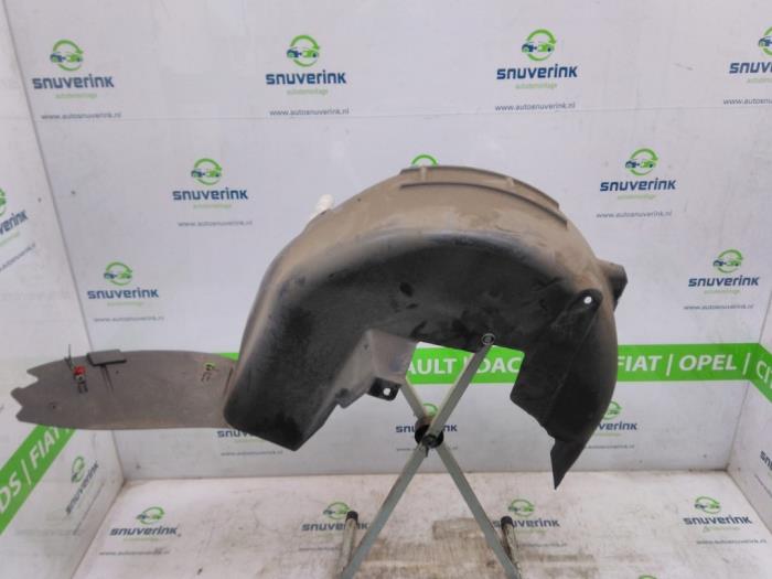 Używane Nadkole Citroen C4 Spacetourer (3D/3E) 1.2 12V PureTech 130 Cena € 25,50 Procedura marży oferowane przez Snuverink Autodemontage