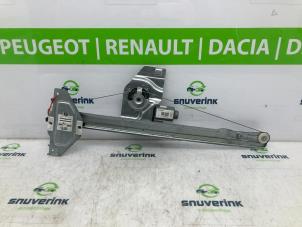 Used Window mechanism 2-door, front right Peugeot Partner (GC/GF/GG/GJ/GK) 1.6 BlueHDi 100 Price € 42,35 Inclusive VAT offered by Snuverink Autodemontage