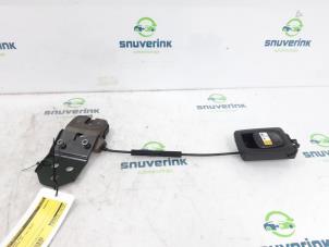Used Rear seat lock BMW 5 serie Gran Turismo (F07) 530d xDrive 24V Price € 30,00 Margin scheme offered by Snuverink Autodemontage
