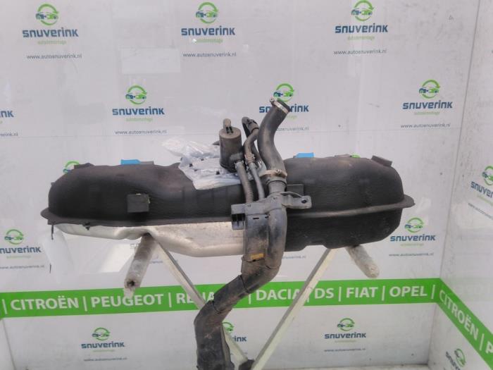 Tank Kia Stonic 1.0i TGDi 12V EcoDynamics+ 31420H8010