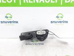 Used Minibus/van rear door handle Toyota ProAce City 1.5 D-4D 130 Price € 36,30 Inclusive VAT offered by Snuverink Autodemontage