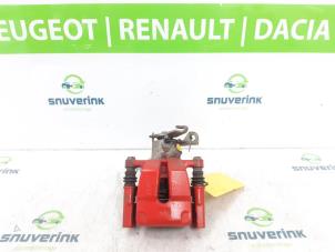 Used Rear brake calliper, right Renault Clio IV (5R) 1.6 Turbo 16V RS 200 EDC Price € 70,00 Margin scheme offered by Snuverink Autodemontage