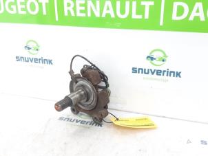 Used Rear axle journal Renault Clio IV (5R) 1.6 Turbo 16V RS 200 EDC Price € 70,00 Margin scheme offered by Snuverink Autodemontage