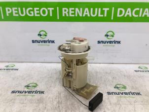Usagé Pompe à carburant Peugeot 306 (7D) 2.0 16V Prix € 90,00 Règlement à la marge proposé par Snuverink Autodemontage