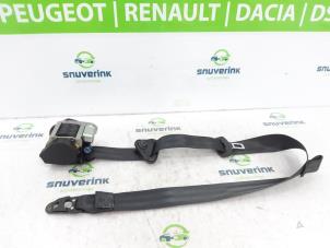 Overhauled Front seatbelt, left Renault Clio IV (5R) 0.9 Energy TCE 90 12V Price € 139,15 Inclusive VAT offered by Snuverink Autodemontage