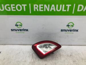 Usados Luz trasera derecha Renault Twingo II (CN) 1.2 16V Precio € 20,00 Norma de margen ofrecido por Snuverink Autodemontage