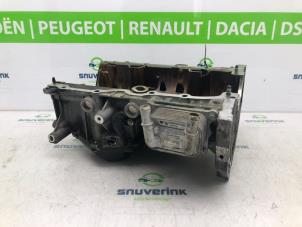 Używane Miska olejowa Dacia Duster (HS) 1.2 TCE 16V Cena € 75,00 Procedura marży oferowane przez Snuverink Autodemontage