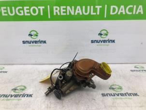 Used Oil pump Dacia Duster (HS) 1.2 TCE 16V Price € 70,00 Margin scheme offered by Snuverink Autodemontage