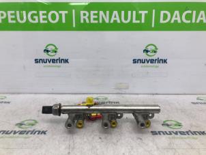 Used Fuel injector nozzle Citroen C4 Picasso (3D/3E) 1.2 12V PureTech 130 Price € 40,00 Margin scheme offered by Snuverink Autodemontage
