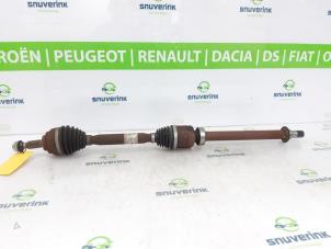 Used Front drive shaft, right Renault Clio IV Estate/Grandtour (7R) 1.2 TCE 16V GT EDC Price € 140,00 Margin scheme offered by Snuverink Autodemontage