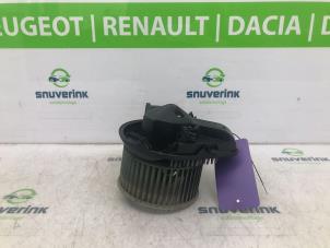 Used Heating and ventilation fan motor Fiat Scudo (220Z) 1.9 D Price € 96,80 Inclusive VAT offered by Snuverink Autodemontage
