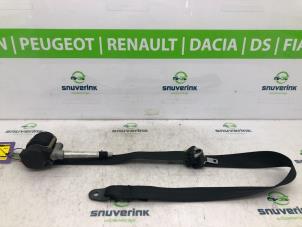 Used Front seatbelt, right Fiat Scudo (220Z) 1.9 D Price € 108,90 Inclusive VAT offered by Snuverink Autodemontage