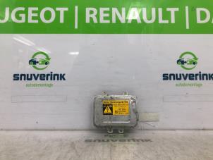 Usados Módulo de xenón Renault Scénic II (JM) 1.9 dCi 115 Precio € 40,00 Norma de margen ofrecido por Snuverink Autodemontage