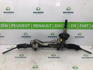Usagé Boîtier de direction Renault Scénic I (JA) 1.6 16V Prix € 75,00 Règlement à la marge proposé par Snuverink Autodemontage