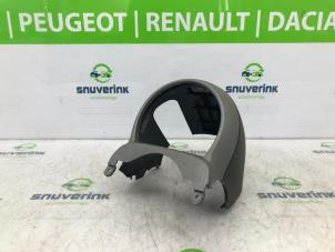 Usados Pieza de salpicadero Peugeot 107 1.0 12V Precio € 25,00 Norma de margen ofrecido por Snuverink Autodemontage
