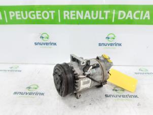 Usados Bomba de aire acondicionado Renault Clio IV (5R) 1.6 Turbo 16V RS 200 EDC Precio € 150,00 Norma de margen ofrecido por Snuverink Autodemontage