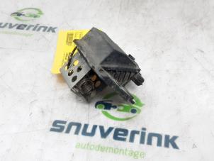 Used Cooling fan resistor Renault Clio IV (5R) 1.6 Turbo 16V RS 200 EDC Price € 30,00 Margin scheme offered by Snuverink Autodemontage